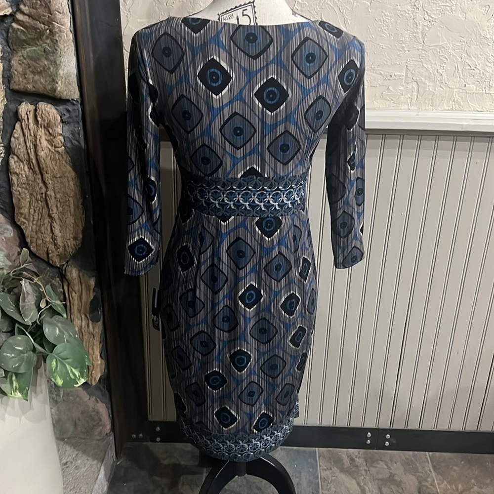 New Directions Dress - Picture 4 of 8
